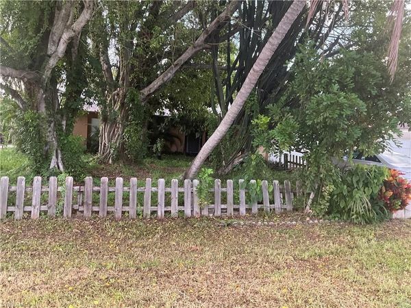 4201 32nd AVE SW, NAPLES, FL 34116