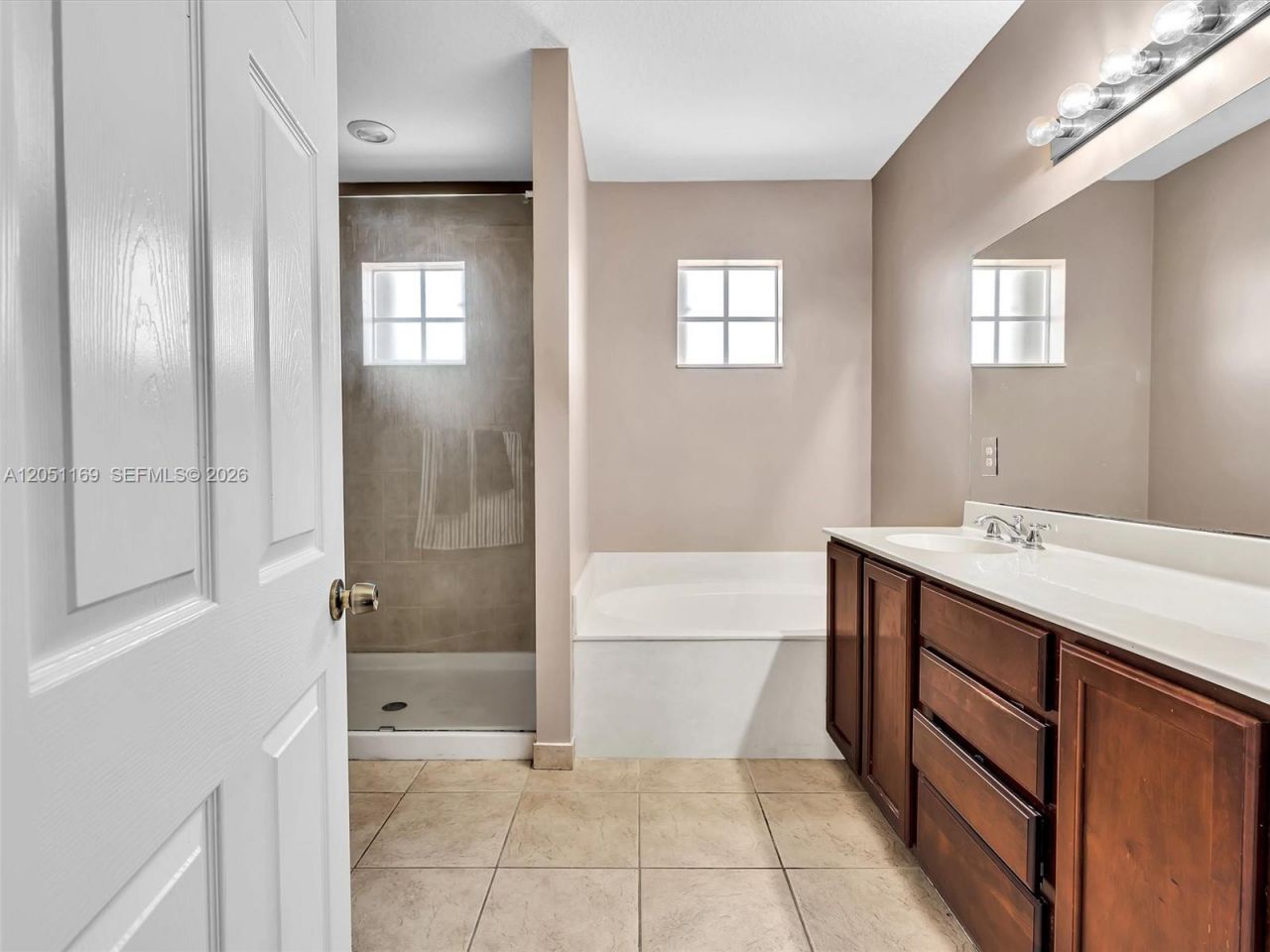 912 NW 204th St, Miami Gardens, FL 33169 Photo