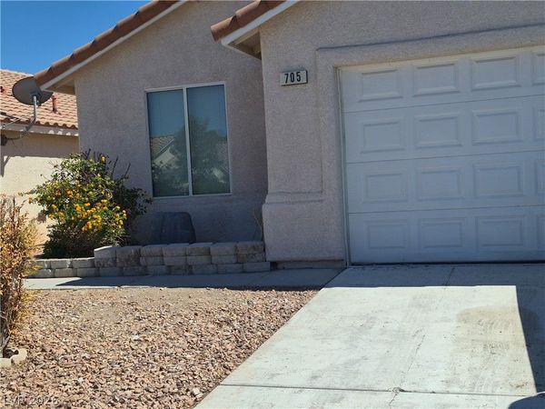 705 W Alecandro Daniel Avenue , North Las Vegas, NV 89031