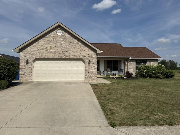 112 Parkview Drive, Jackson Center, OH 45334