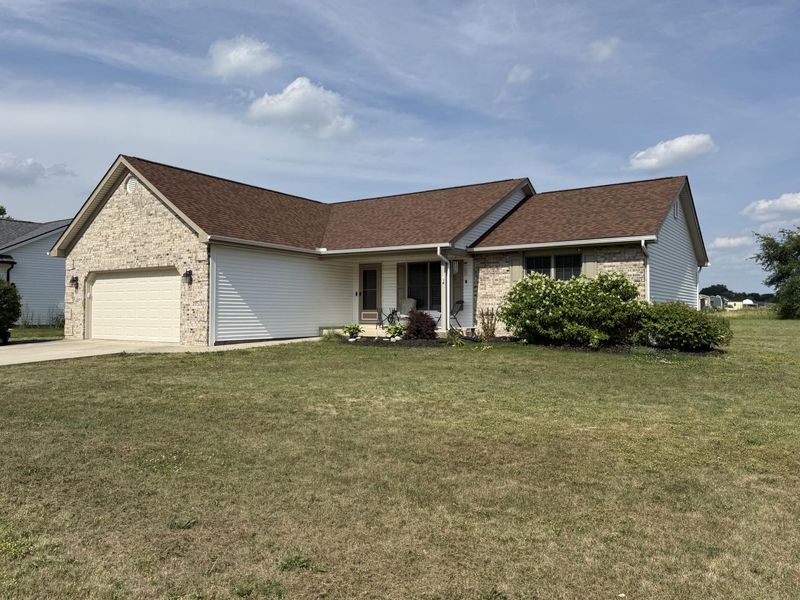 112 Parkview Drive, Jackson Center, OH 45334 Photo 2