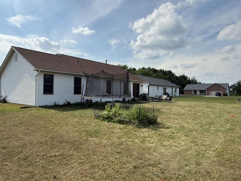 112 Parkview Drive, Jackson Center, OH 45334 Photo 3