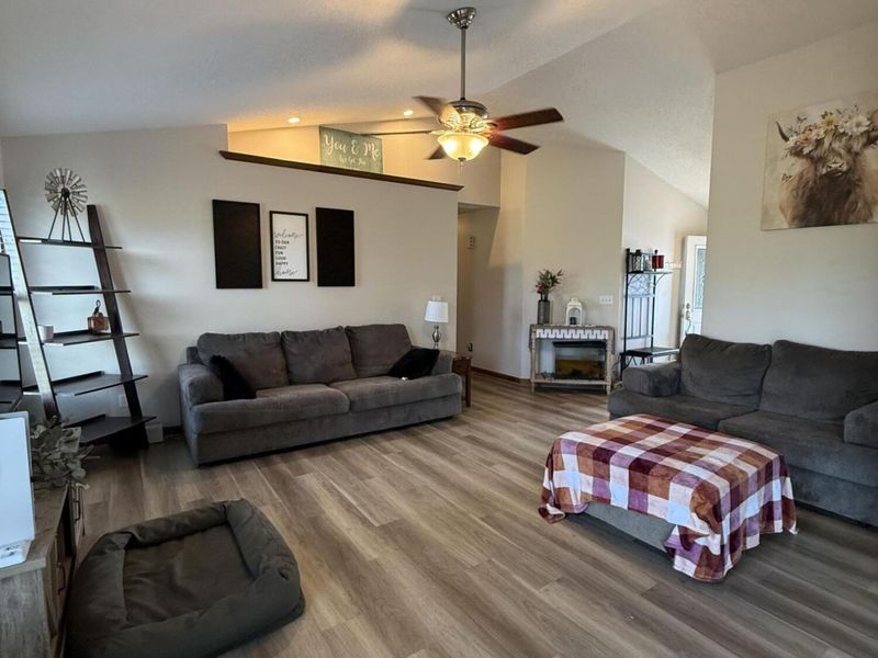 112 Parkview Drive, Jackson Center, OH 45334 Photo 5