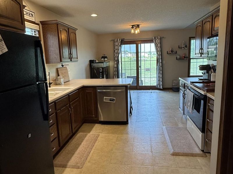 112 Parkview Drive, Jackson Center, OH 45334 Photo 7