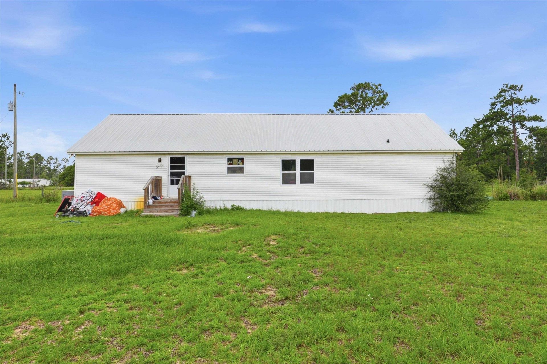 22457 NW Valencia Drive , Altha, FL 32421 Photo