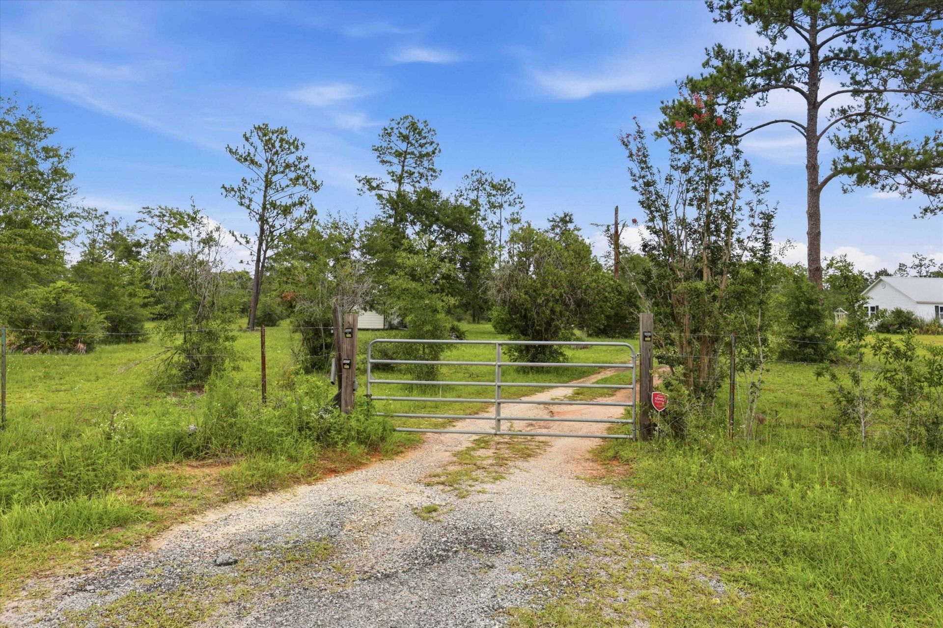 22457 NW Valencia Drive , Altha, FL 32421 Photo