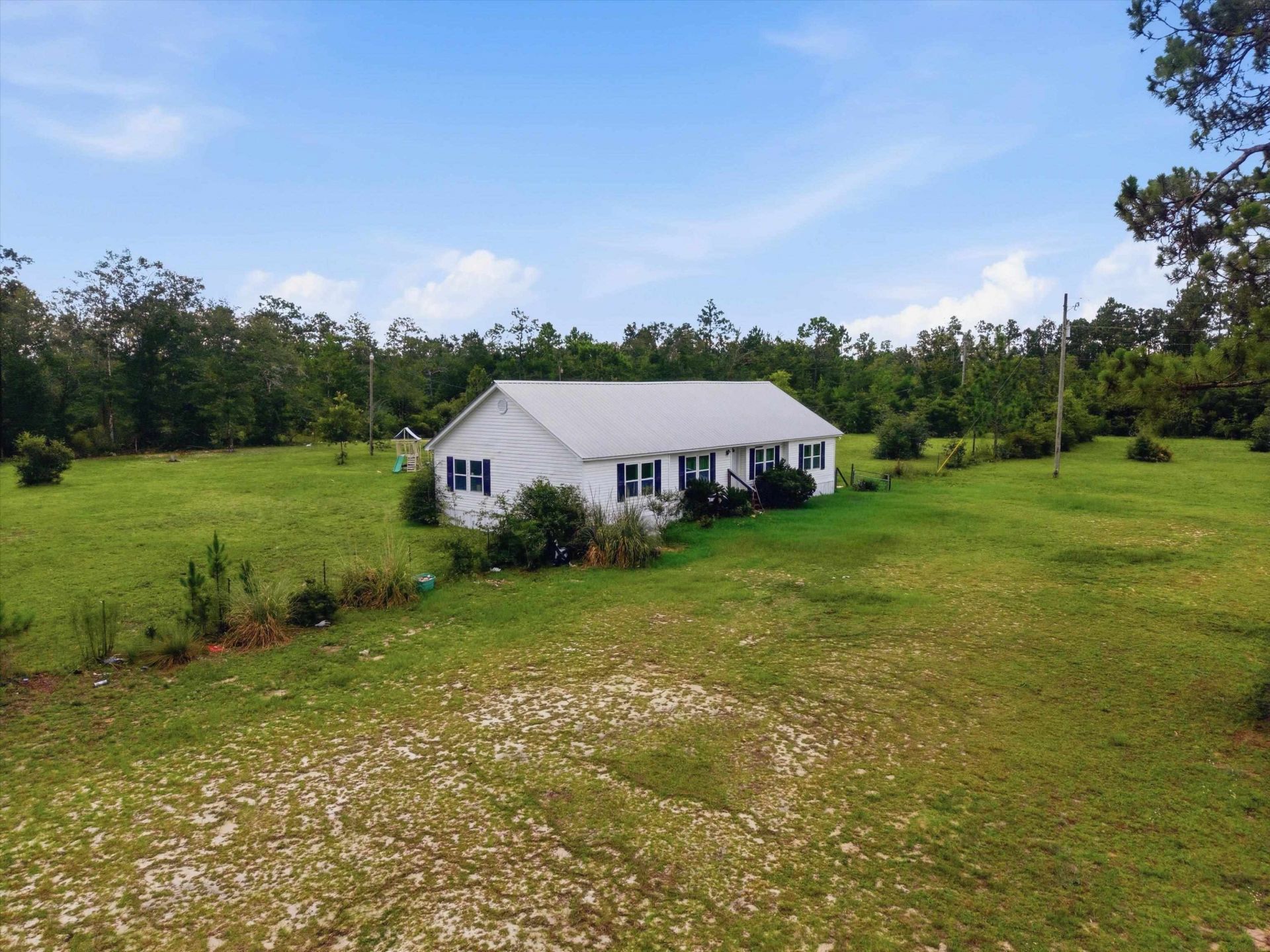 22457 NW Valencia Drive , Altha, FL 32421 Photo