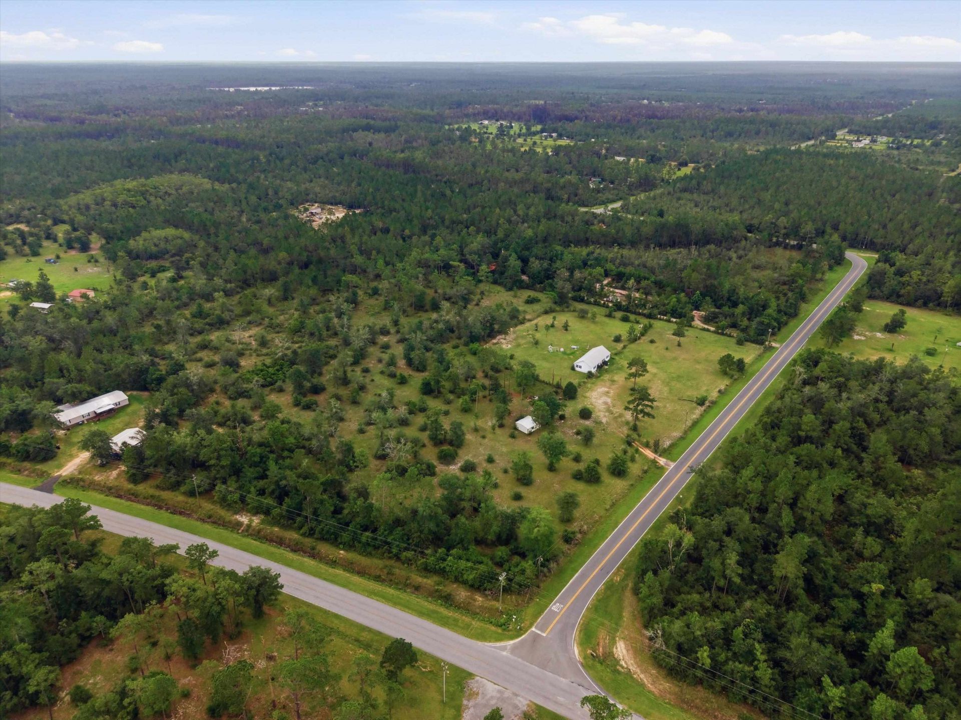 22457 NW Valencia Drive , Altha, FL 32421 Photo