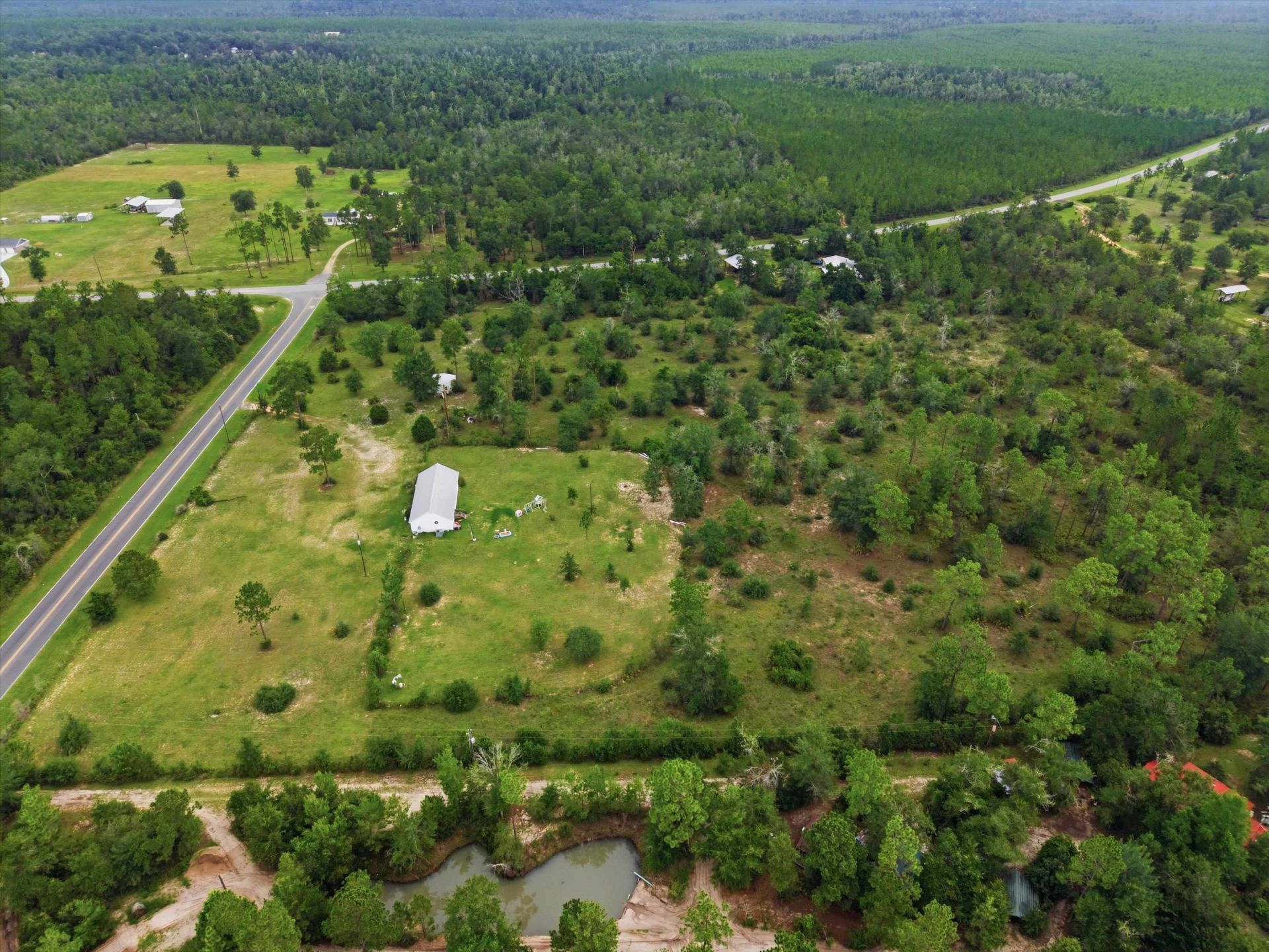 22457 NW Valencia Drive , Altha, FL 32421 Photo