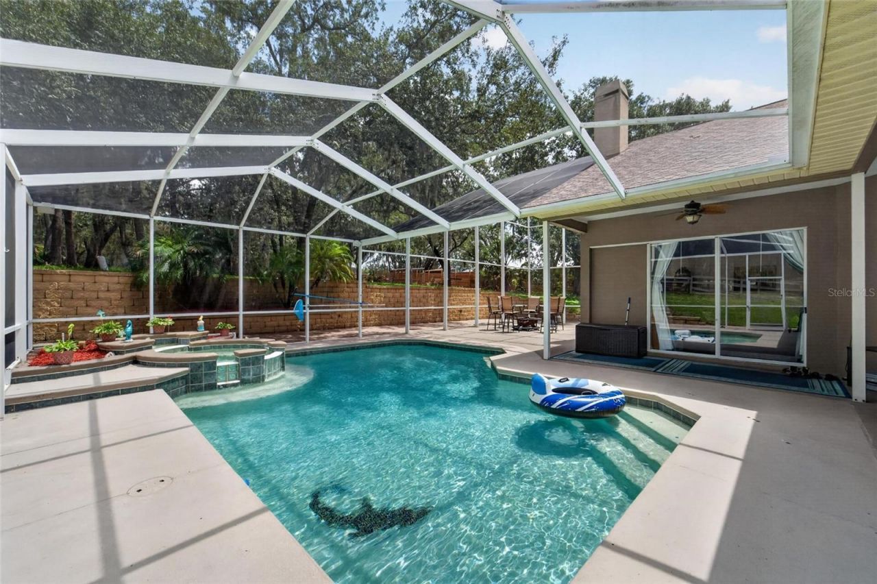 13020 Shadow Run Boulevard , Riverview, FL 33569 Photo