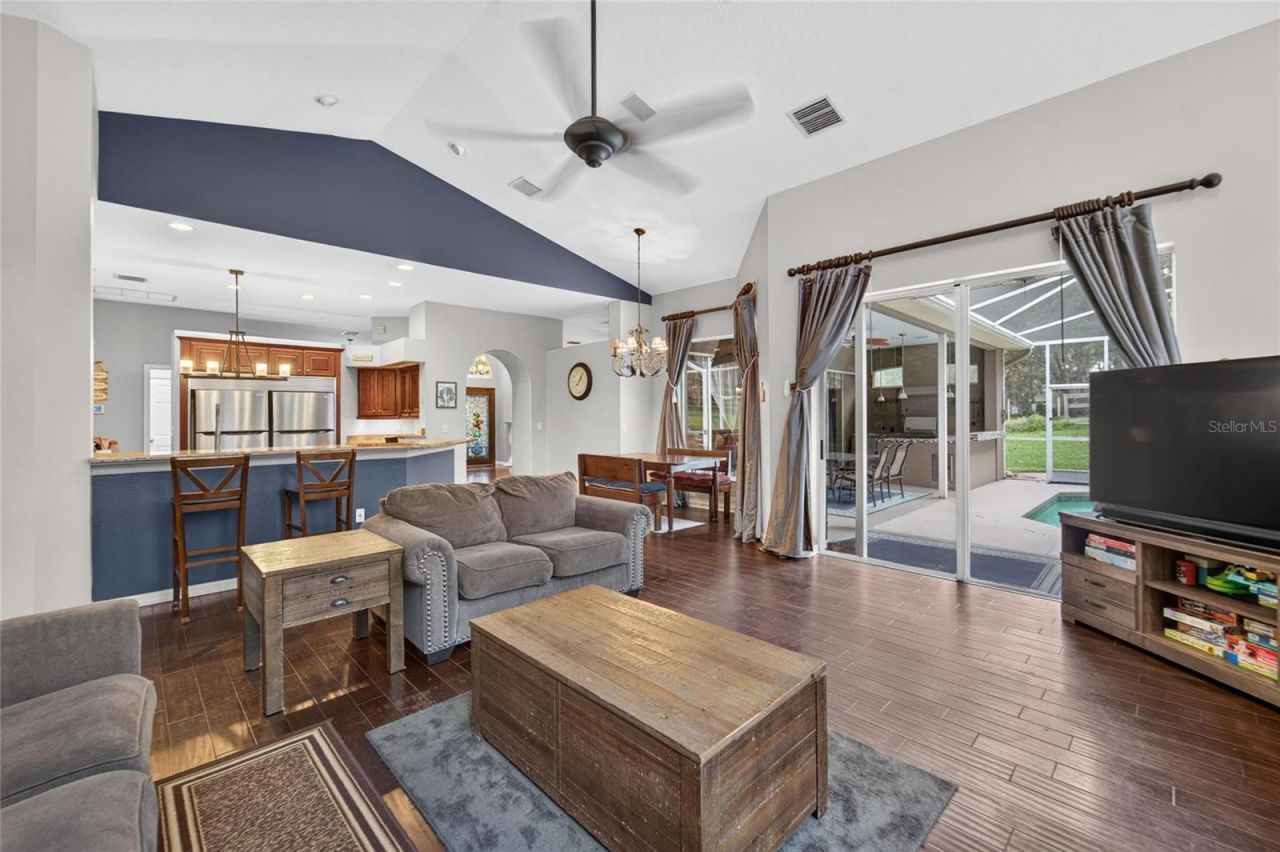 13020 Shadow Run Boulevard , Riverview, FL 33569 Photo