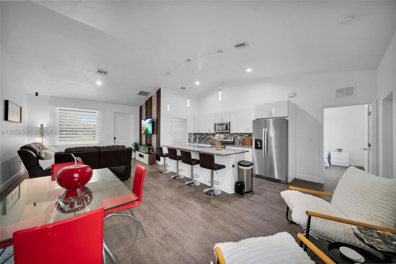 1109 N Hilton Cir, La Belle, FL 33935 Photo