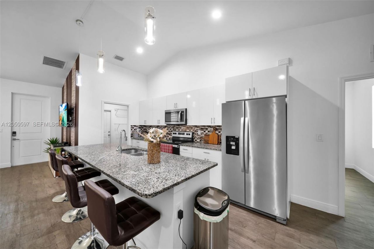 1109 N Hilton Cir, La Belle, FL 33935 Photo