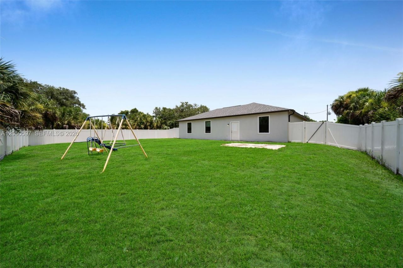 1109 N Hilton Cir, La Belle, FL 33935 Photo