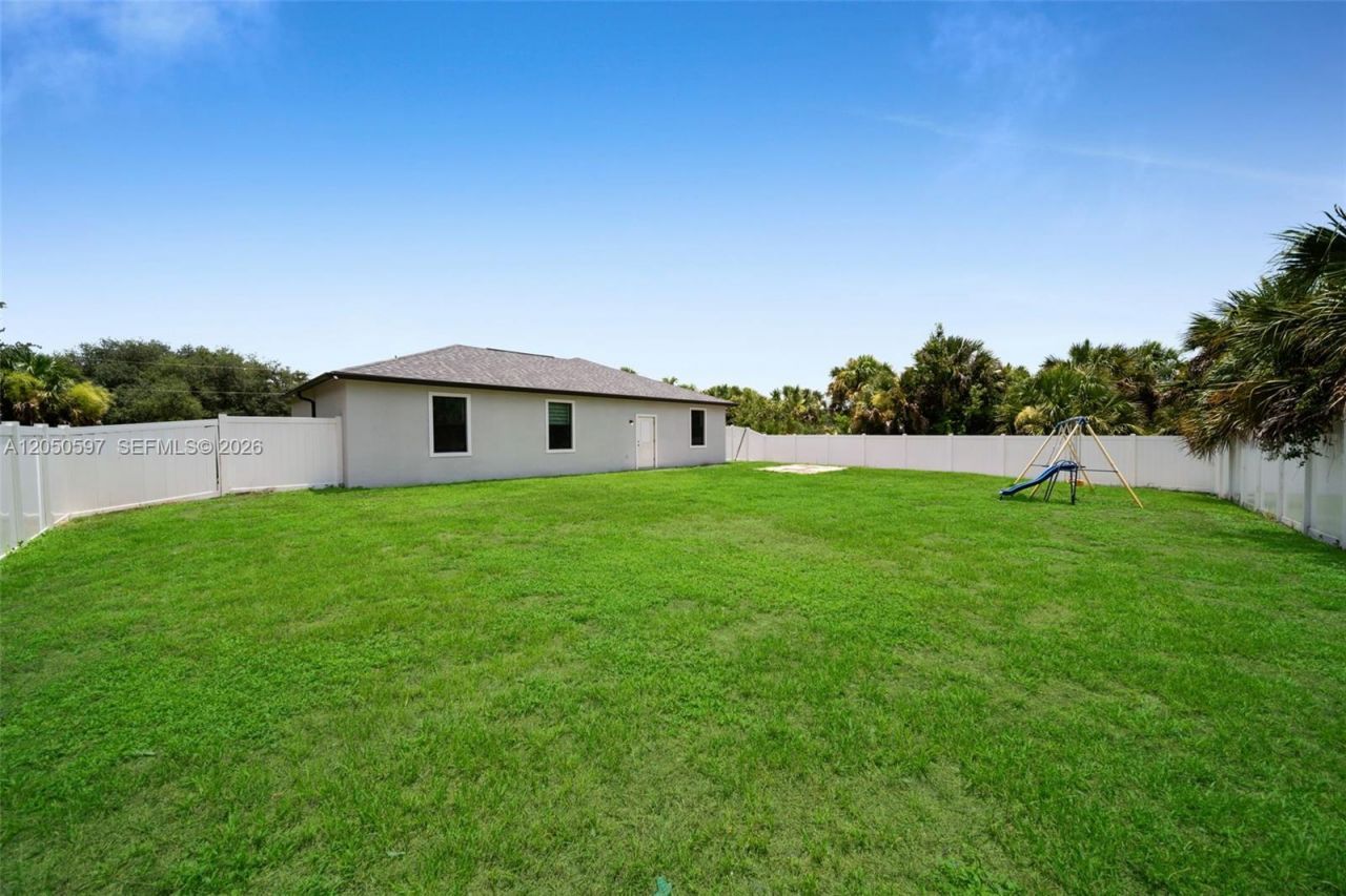 1109 N Hilton Cir, La Belle, FL 33935 Photo