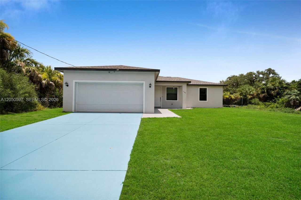 1109 N Hilton Cir, La Belle, FL 33935 Photo
