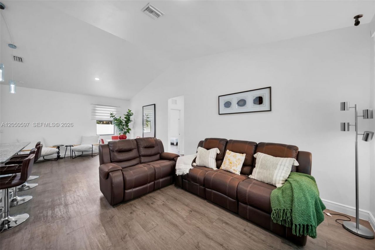 1109 N Hilton Cir, La Belle, FL 33935 Photo
