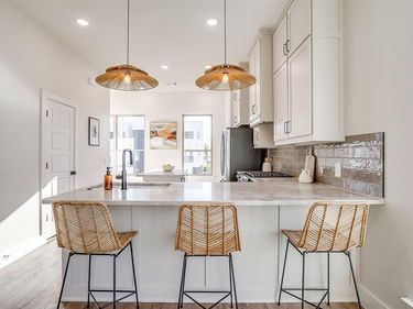 2820 Weisenberger Street, Unit 106, Fort Worth, TX 76107