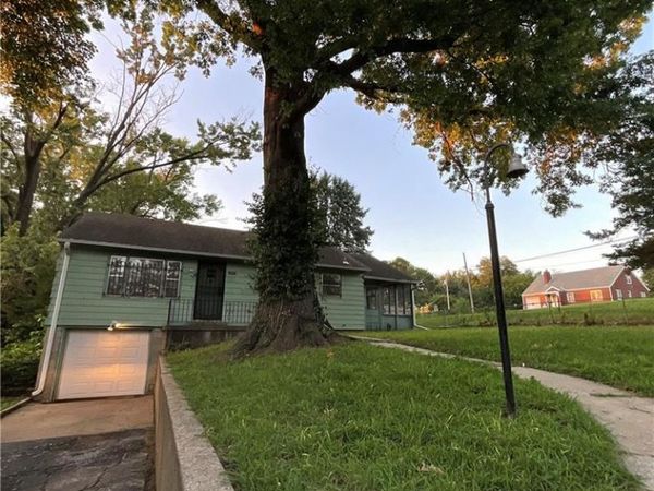 5800 Yecker Avenue, Kansas City, KS 66104