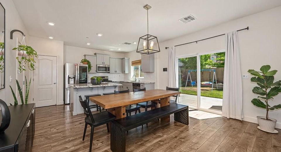 4024 Fairgrove Ln, Roseville, CA 95747 Photo