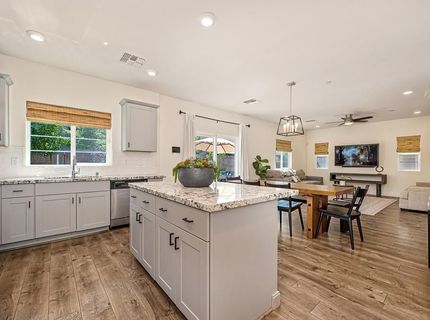 4024 Fairgrove Ln, Roseville, CA 95747 Photo