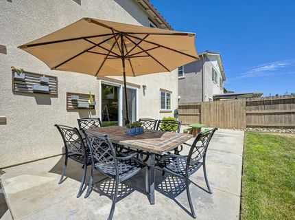4024 Fairgrove Ln, Roseville, CA 95747 Photo