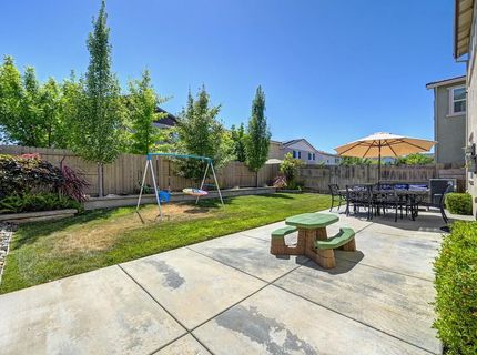 4024 Fairgrove Ln, Roseville, CA 95747 Photo