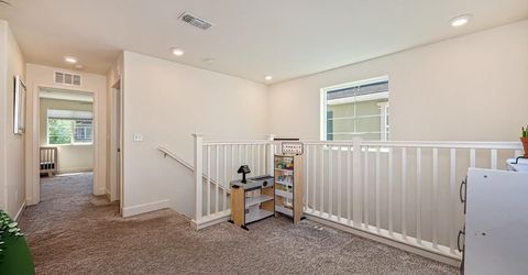 4024 Fairgrove Ln, Roseville, CA 95747 Photo