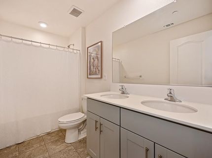 4024 Fairgrove Ln, Roseville, CA 95747 Photo