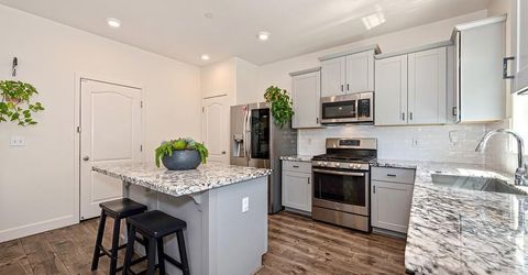 4024 Fairgrove Ln, Roseville, CA 95747 Photo