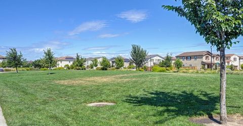 4024 Fairgrove Ln, Roseville, CA 95747 Photo