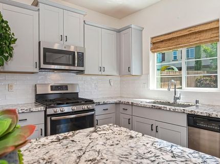4024 Fairgrove Ln, Roseville, CA 95747 Photo