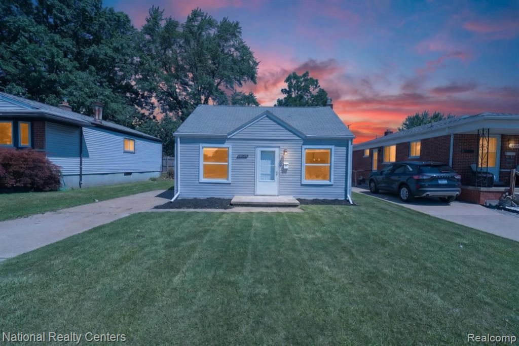 28544 Balmoral Street, Garden City, MI 48135 Main Photo