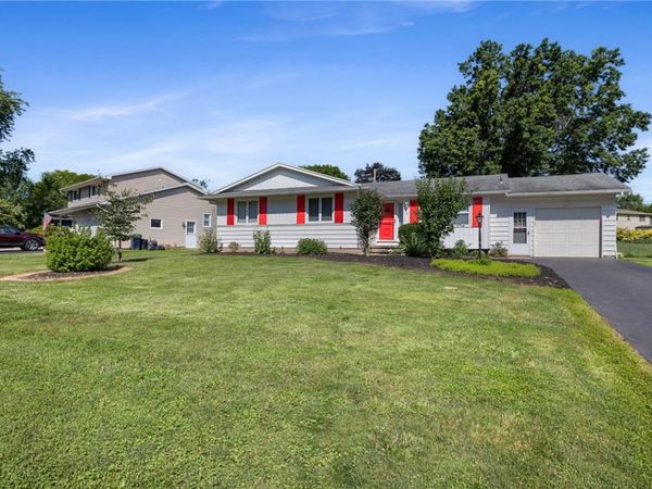 71 Kensington Court, Rochester, NY 14612