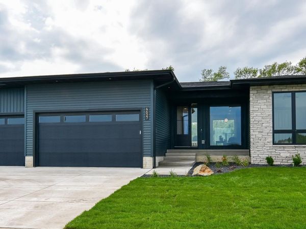 4627 Luke Streets, Cedar Falls, IA 50613