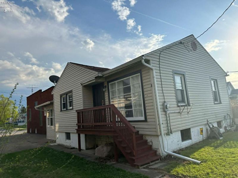 1327 Fifth Street, Sandusky, OH 44870 Photo 5