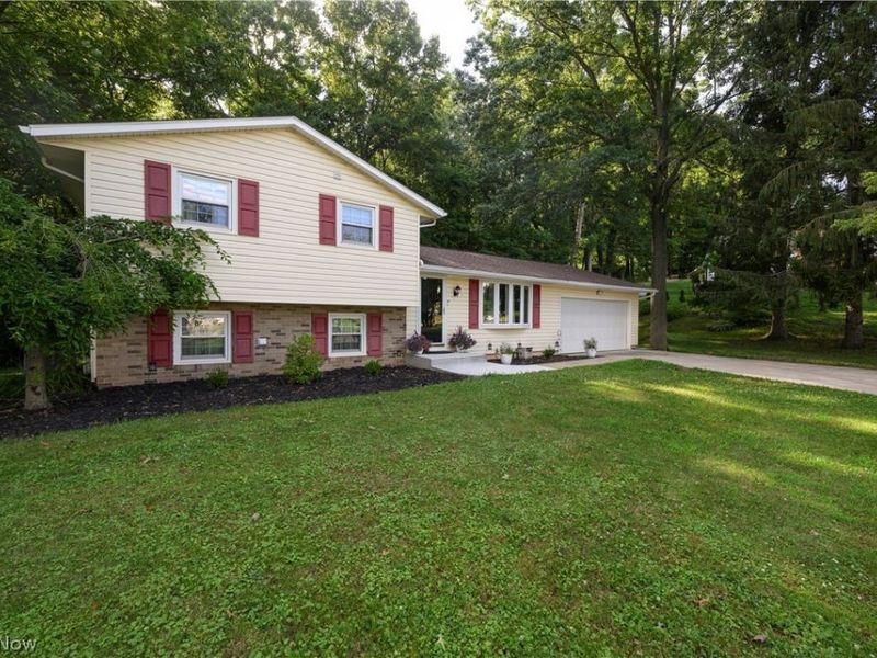 12073 Lockage Road NW, Canal Fulton, OH 44614 Photo 2