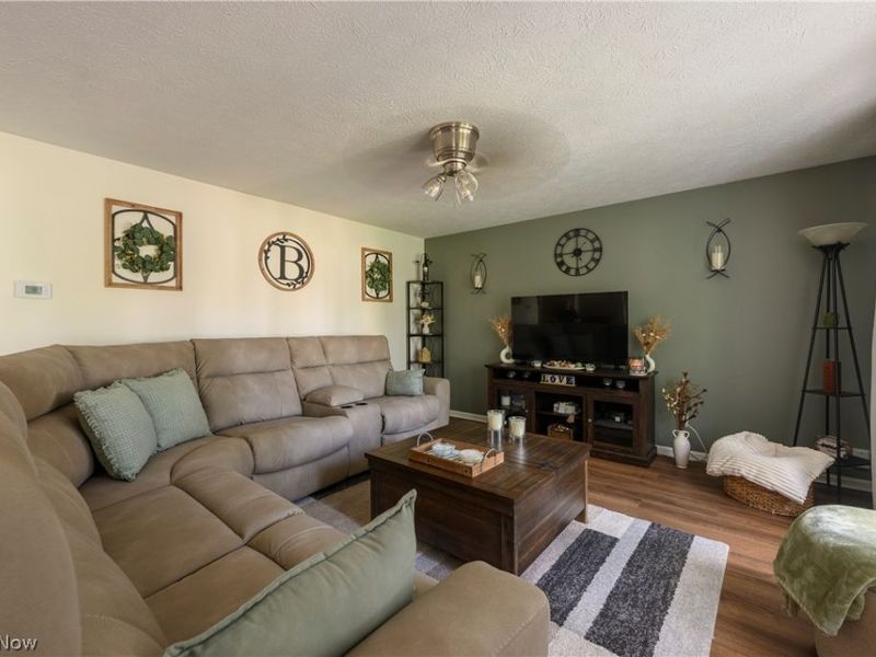 12073 Lockage Road NW, Canal Fulton, OH 44614 Photo 4