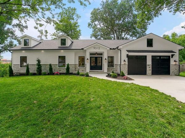 9312 Mohawk Lane, Leawood, KS 66206