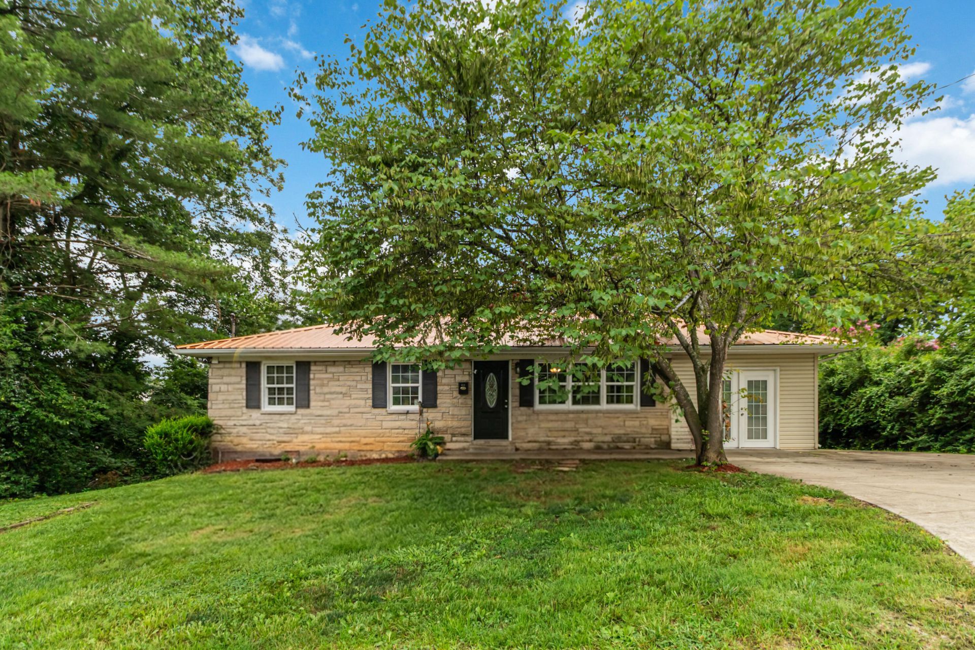 313 Maple Street, Columbia, KY 42728