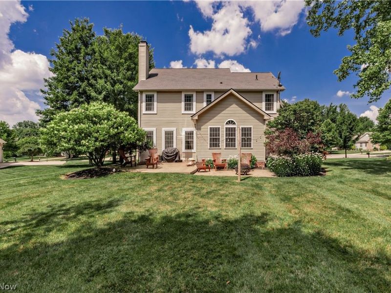 7905 Ridgetop Drive, Twinsburg, OH 44087 Photo 2