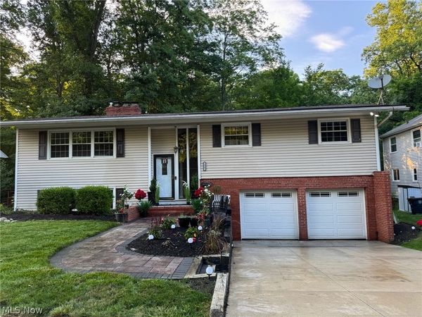 1883 Ashwood Drive, Akron, OH 44313