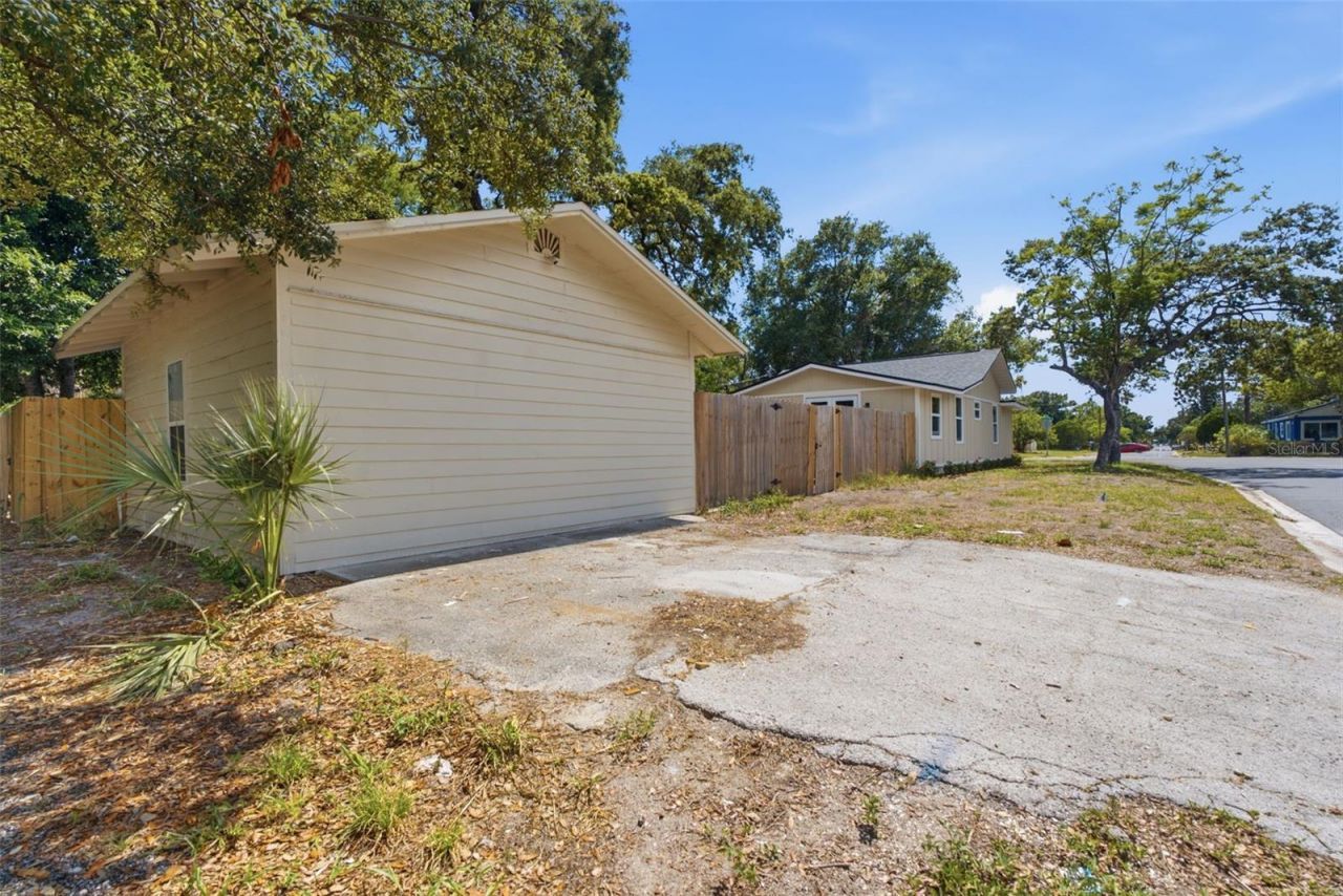 1700 Scranton Street S, Saint Petersburg, FL 33711 Photo