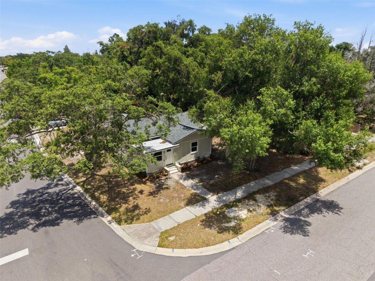 1700 Scranton Street S, Saint Petersburg, FL 33711 Photo