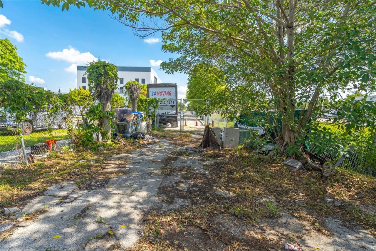 651 NW 106th Street , Miami, FL 33150 Photo