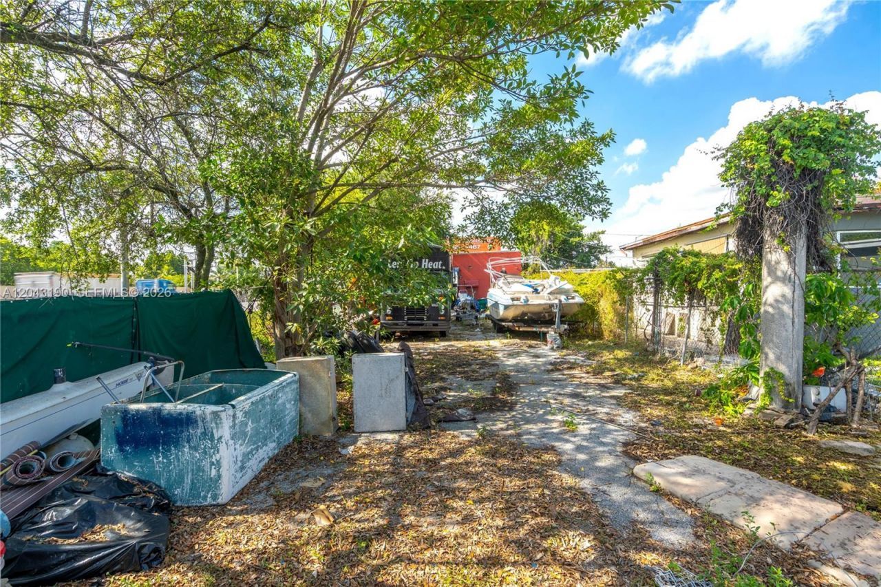 651 NW 106th Street , Miami, FL 33150 Photo
