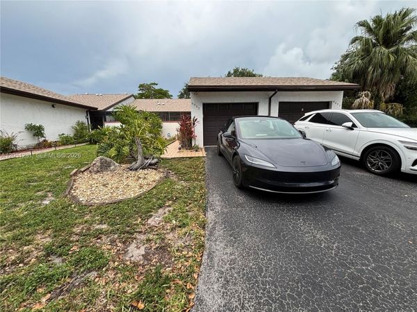 6453 W Pinehurst Cir W , Unit B25, Tamarac, FL 33321