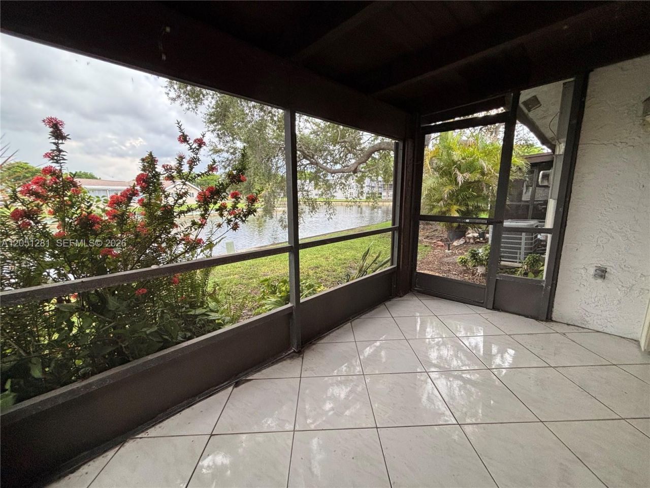 6453 W Pinehurst Cir W, Unit B25, Tamarac, FL 33321 Photo