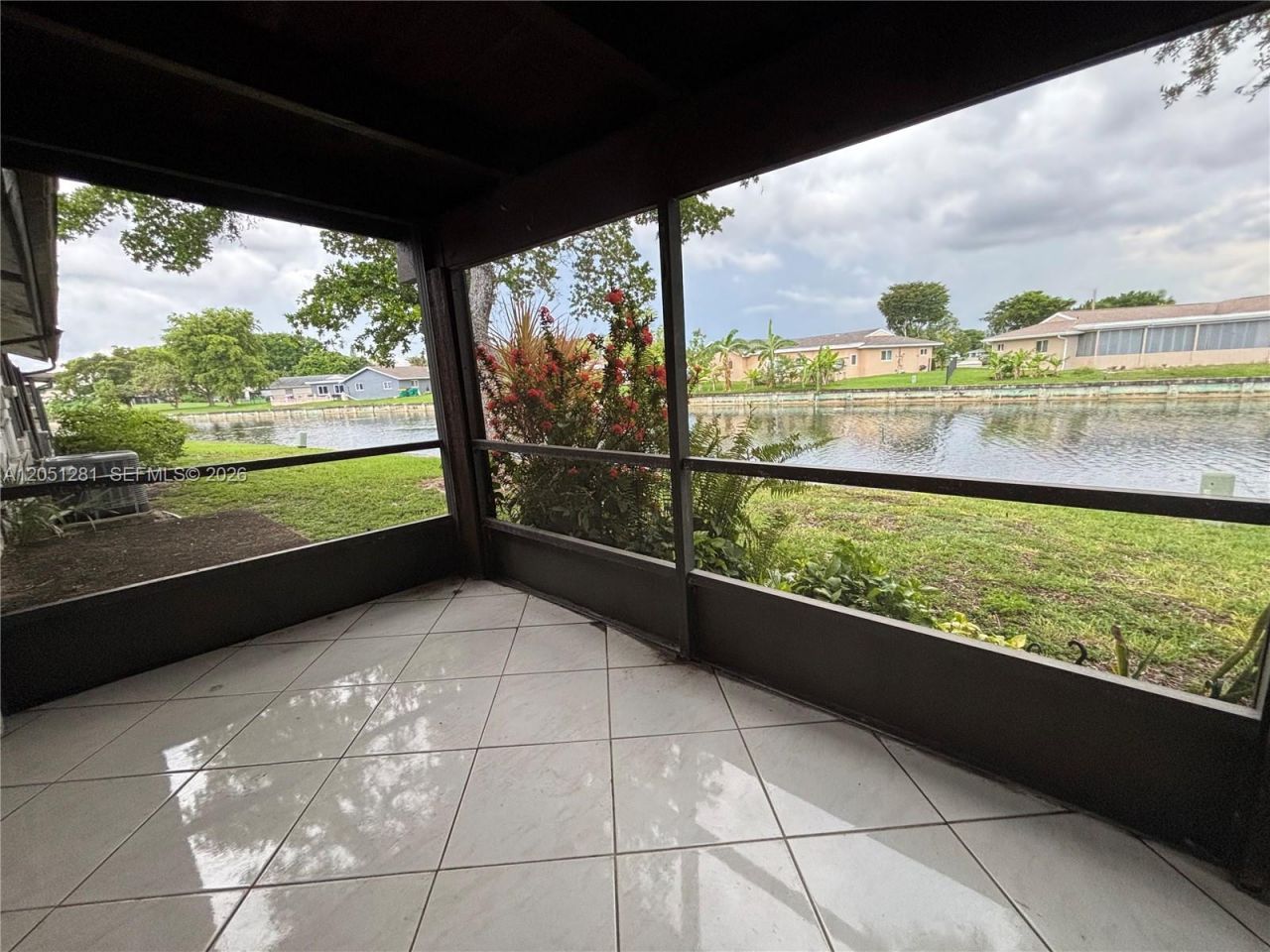 6453 W Pinehurst Cir W, Unit B25, Tamarac, FL 33321 Photo