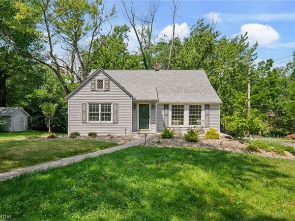 7750 Lewis Road, Olmsted Falls, OH 44138